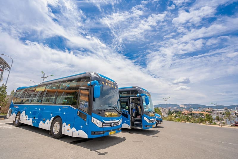 di chuyển bằng xe khách