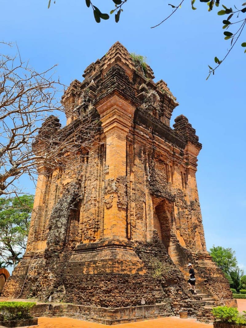 tháp nhạn phú yên