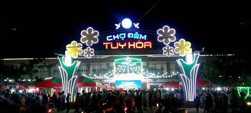 chợ đêm tuy hòa