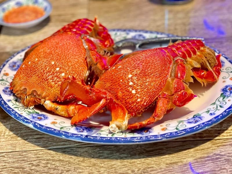 Cua huỳnh đế - hải sản tiến Vua ở đảo Phú Quý