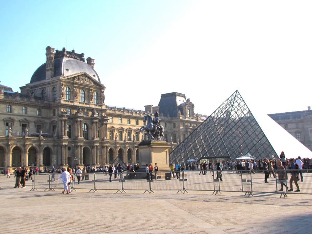 Bảo tàng Musee de Louvre