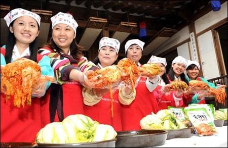 làm kimchi