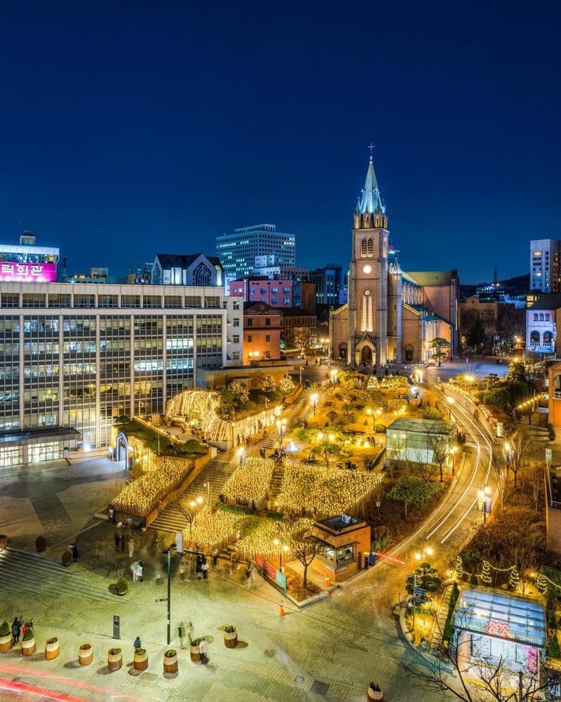 Nha tho Myeongdong vao Giang sinh