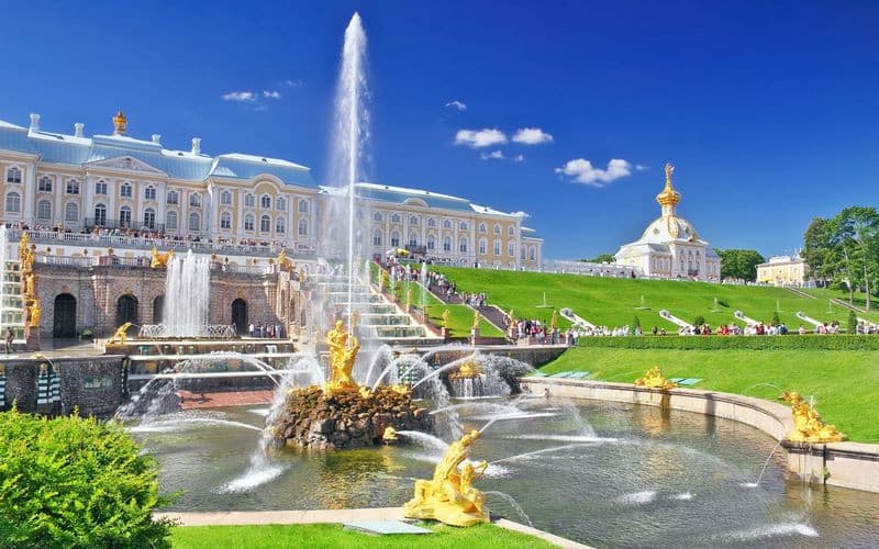 Cung điện Peterhof, Tour du lịch Nga
