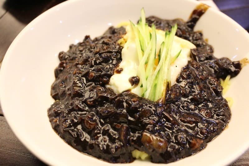 Mì tương đen ở Incheon