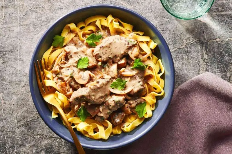 món beef stroganoff