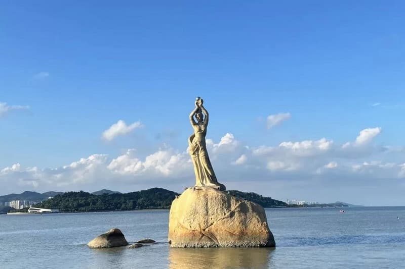 Tượng mỹ nhân ngư