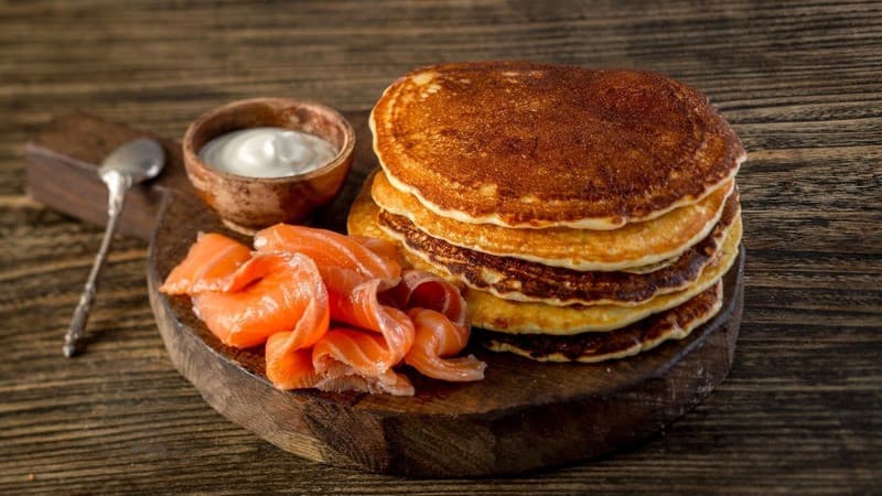 Blini bánh kếp kiểu Nga ở Saint Petersburg