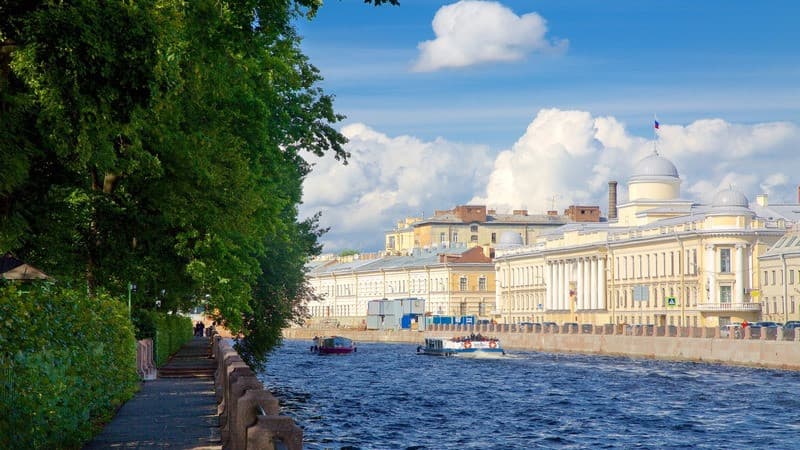 Mùa hè tại Saint Petersburg