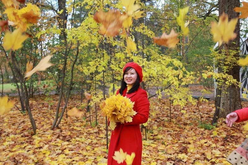 Du khách du lịch Nga mùa thu