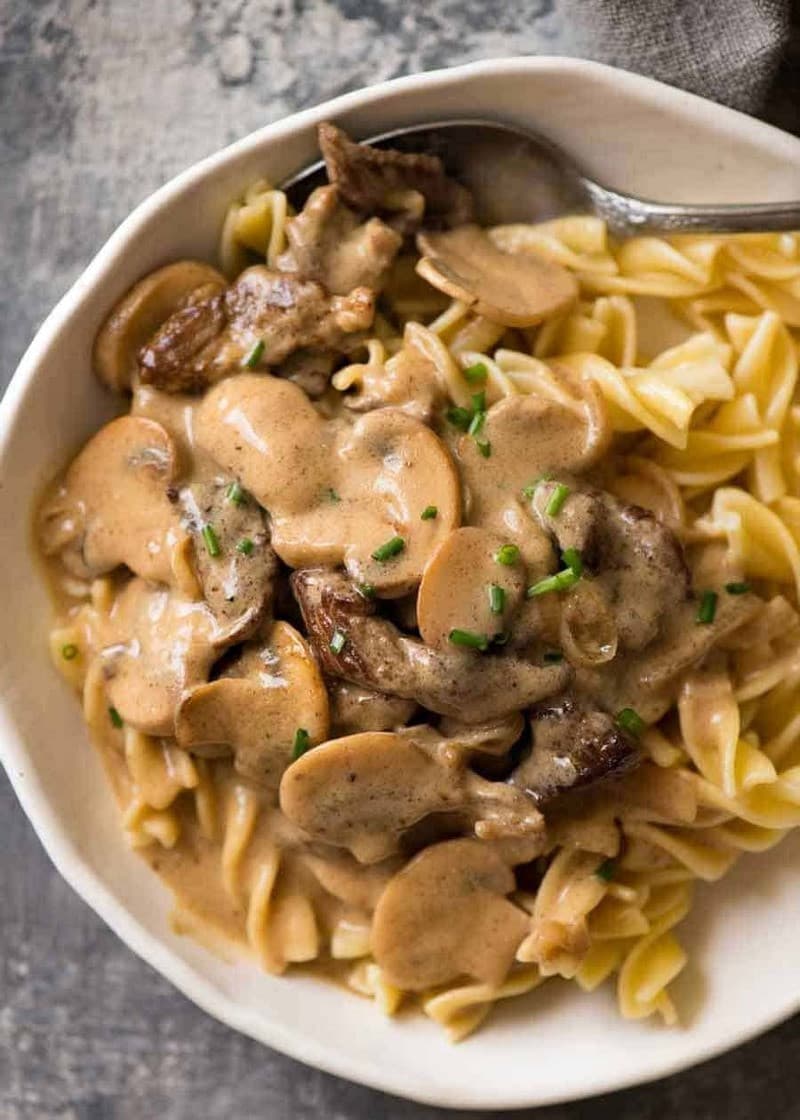 Thịt bò hầm Stroganoff