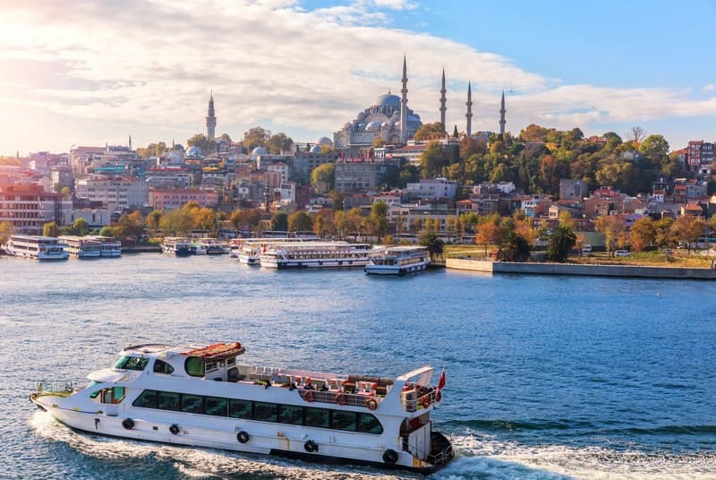 Du thuyền eo biển Bosphorus thổ nhĩ kỳ