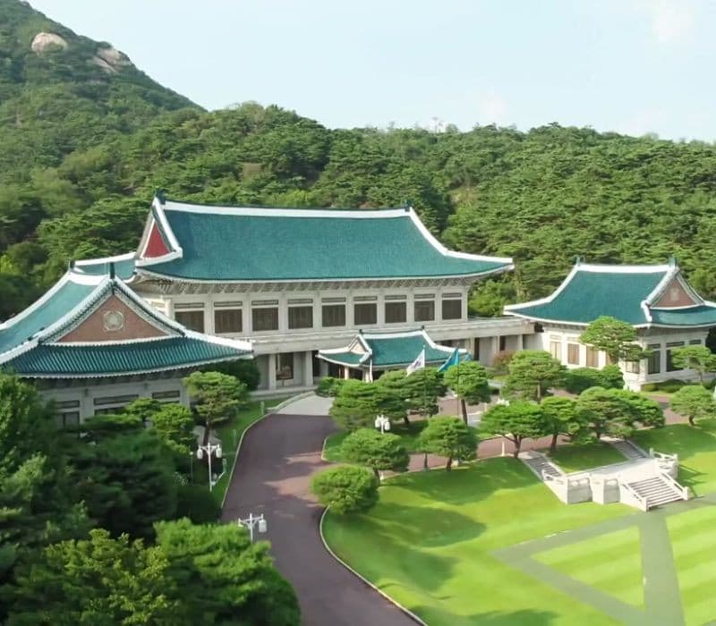 nhà xanh dinh tổng thống hàn quốc