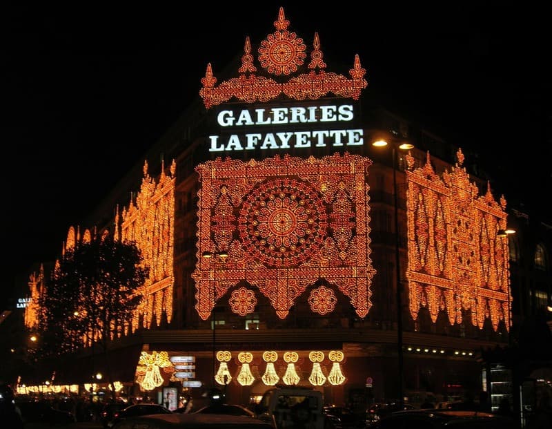 trung tâm thương mại sang trọng Galeries Lafayette