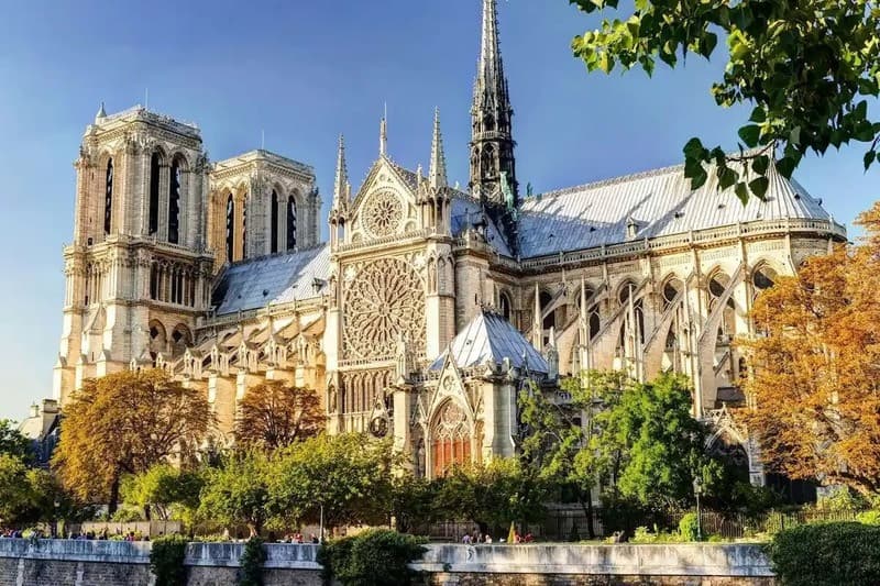 Vẻ đẹp huyền bí của kỳ quan kiến trúc gothic