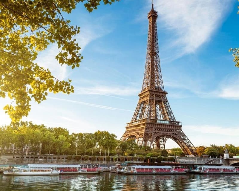 Tháp eiffel