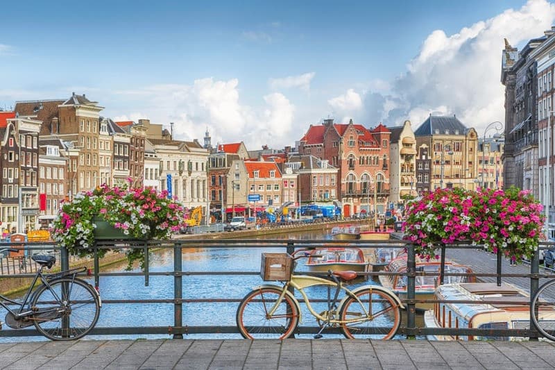 Vẻ đẹp muôn màu của kiến trúc cổ Amsterdam