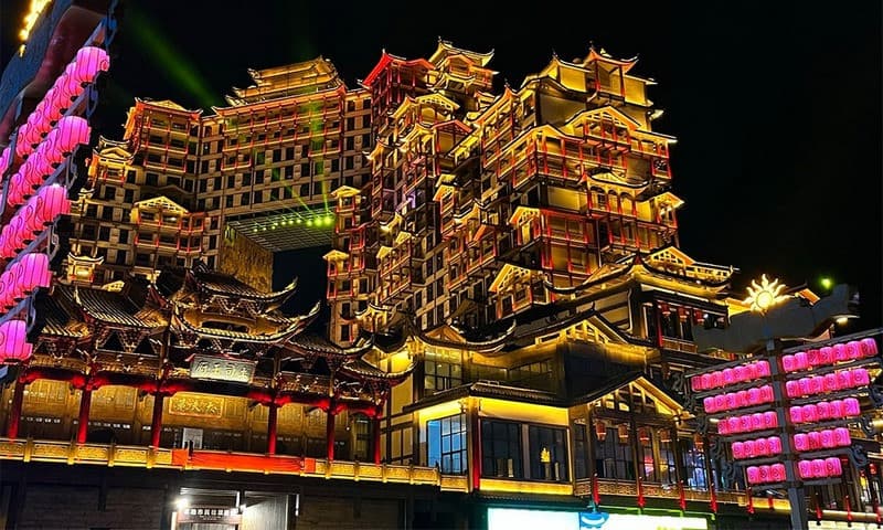 72 Kỳ Lầu