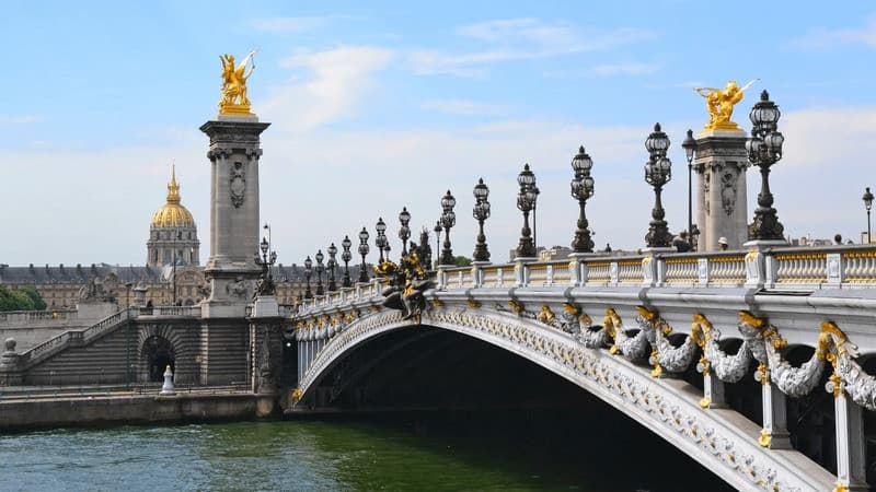 Cầu Pont Alexandre III Pháp