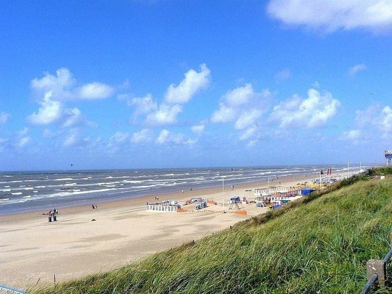 Biển Zandvoort nổi tiếng