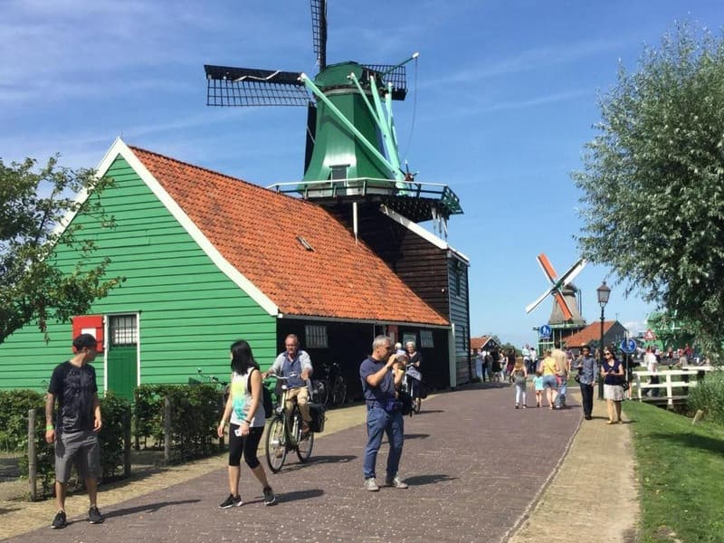 Thị trấn Zaandam – Cối xay gió và nhà gỗ truyền thống