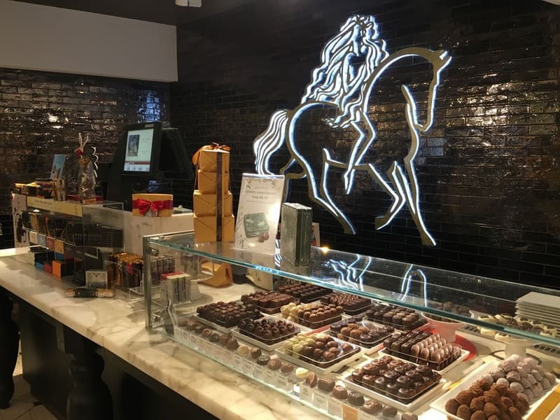 cửa hàng chocolate bỉ