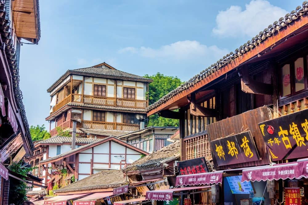 Cổ Trấn Nghìn Năm Từ Khí Khẩu