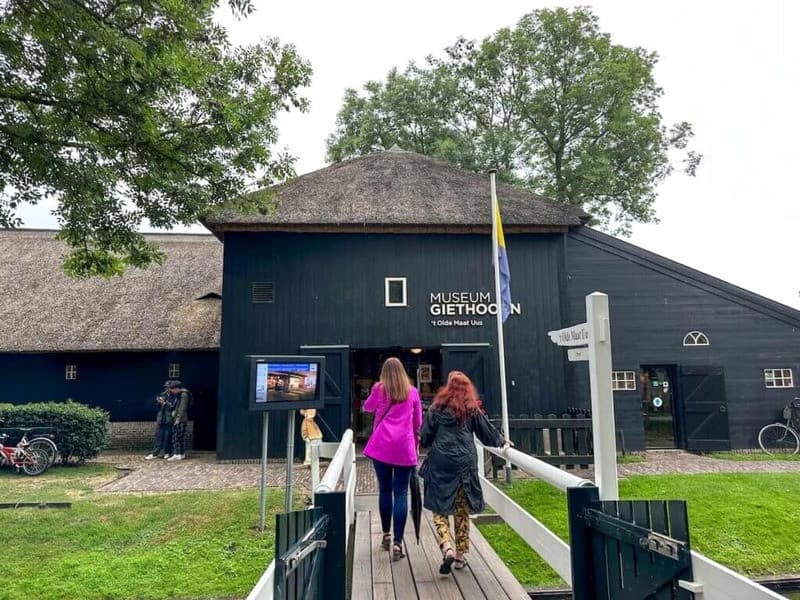 làm gì khi du lịch giethoorn hà lan