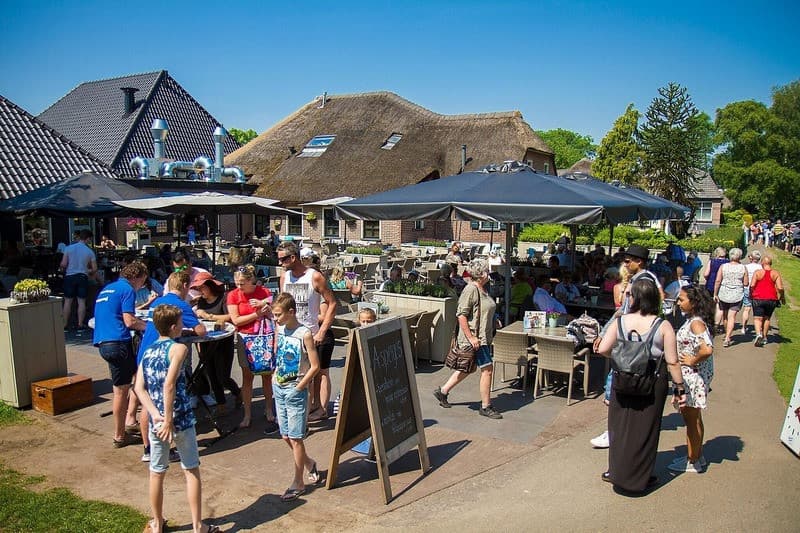 Làm gì khi du lịch Giethoorn Hà Lan