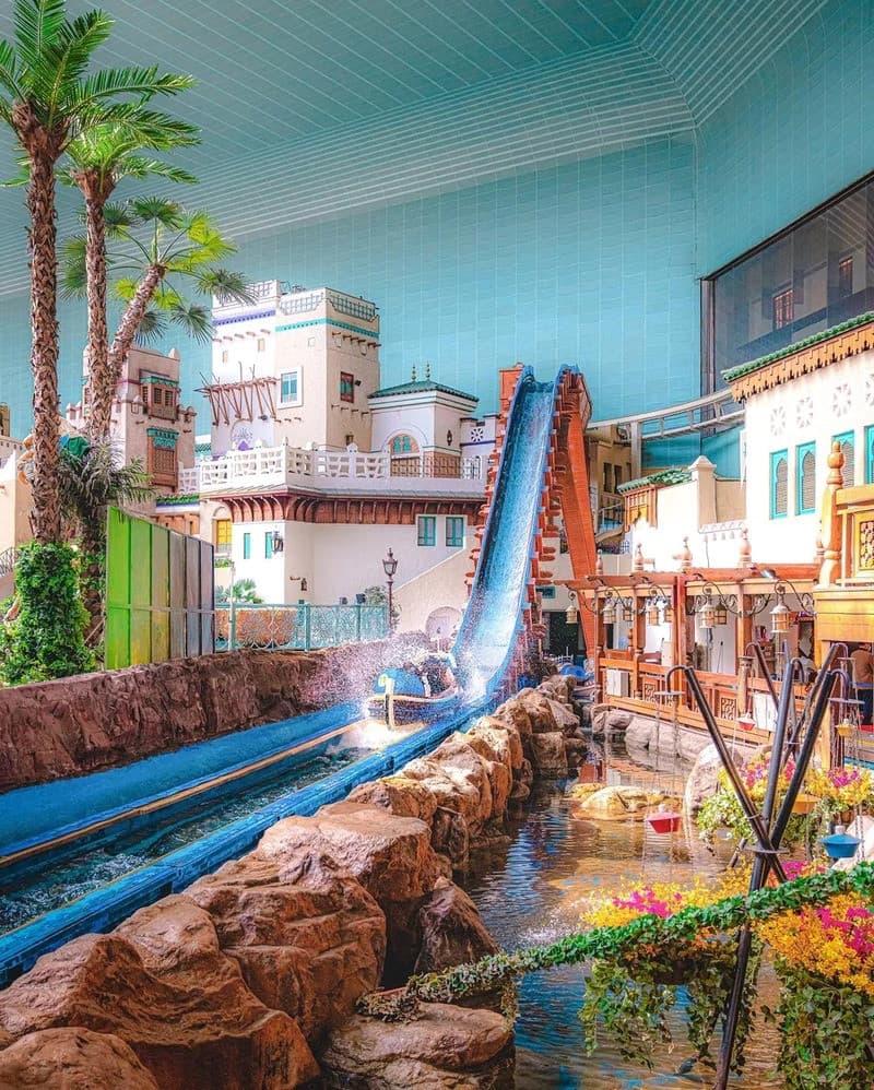 Flume Ride ở Lotte World Hàn Quốc