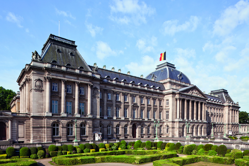 cung điện hoàng gia brussels