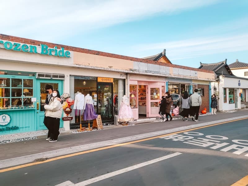 Khu phố Hwangnidal ở Gyeongju