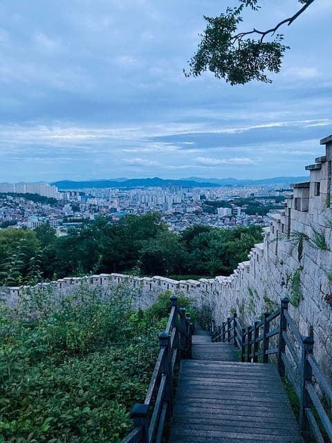 seoul city wall