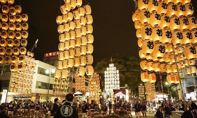 lễ hội đèn lồng nihonmatsu