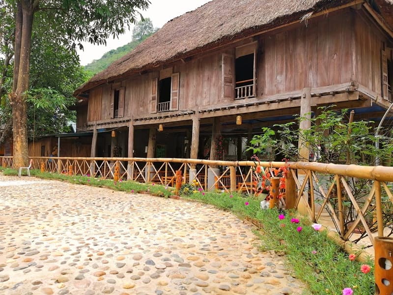 nhà sàn số 1
