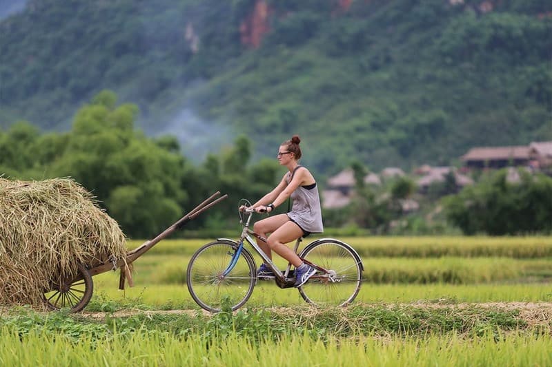 Đạp xe tại Mai Châu