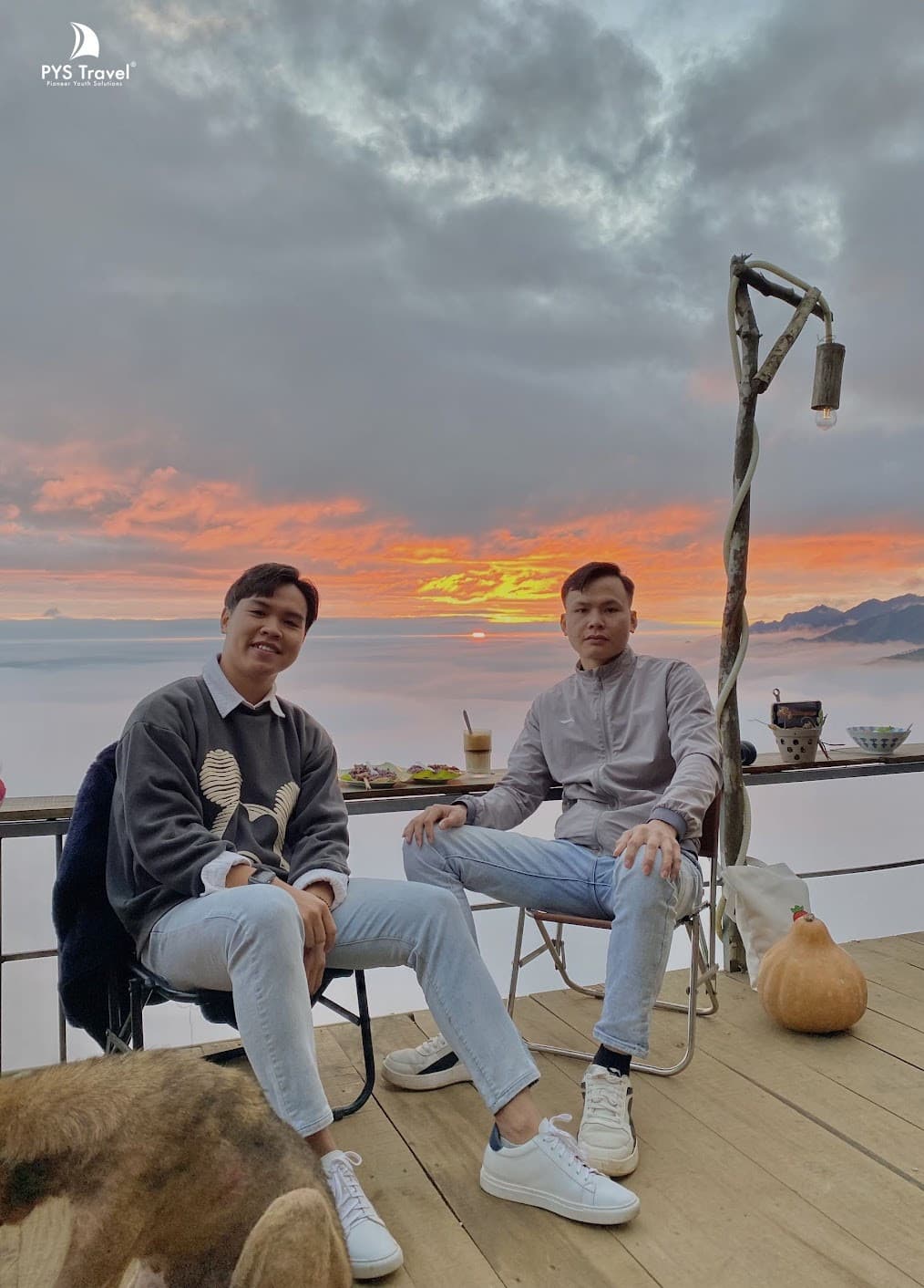 đi đỉnh gió tà xùa