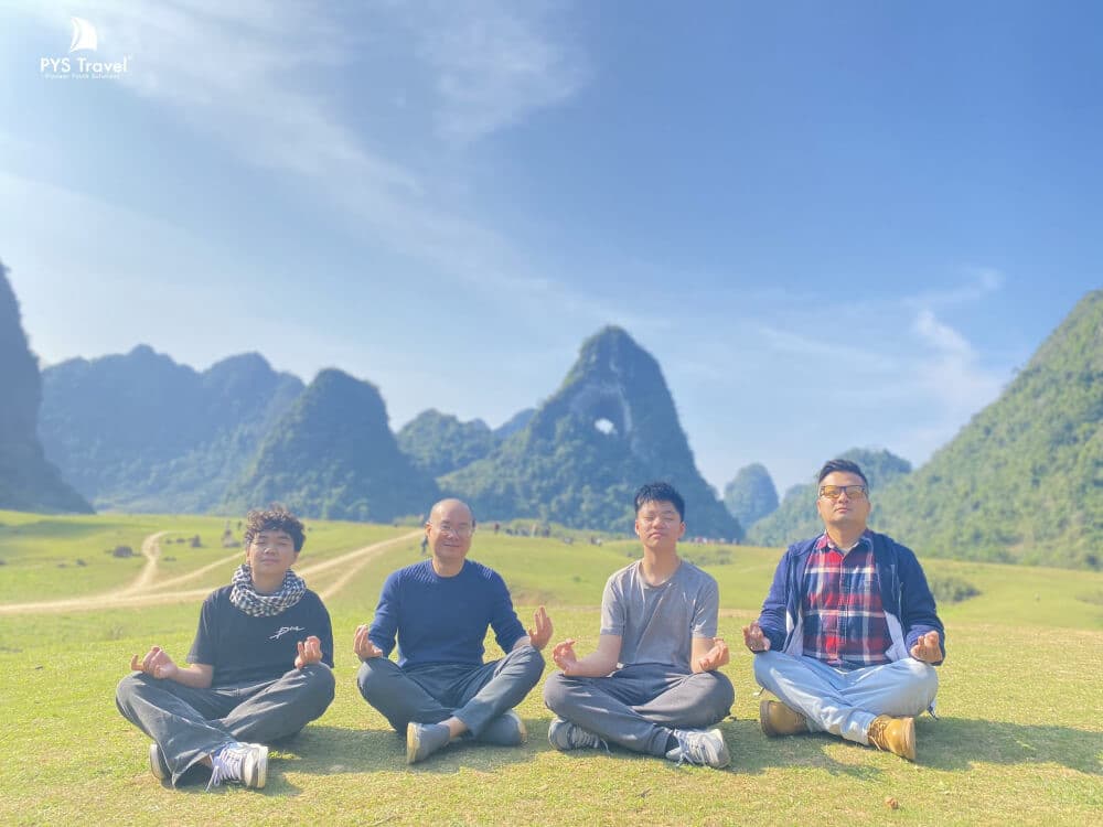 Núi Mắt Thần