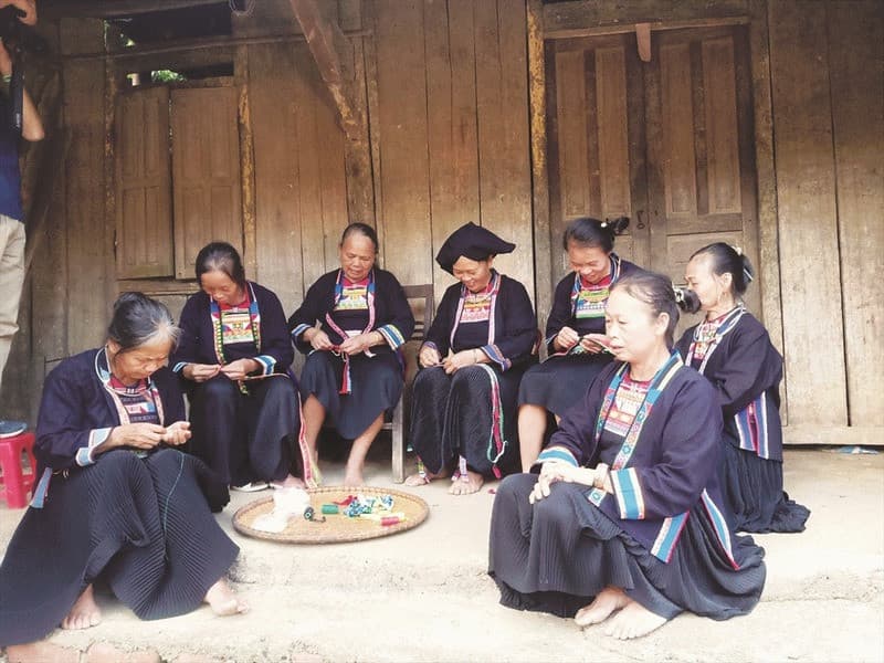 Dân tộc Mông Cao Bằng