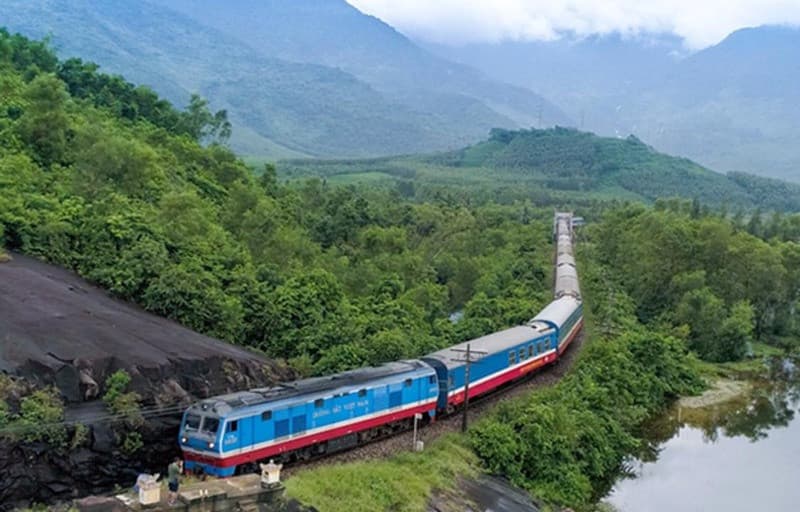 đến ruộng bậc thang y tý bằng tàu hỏa