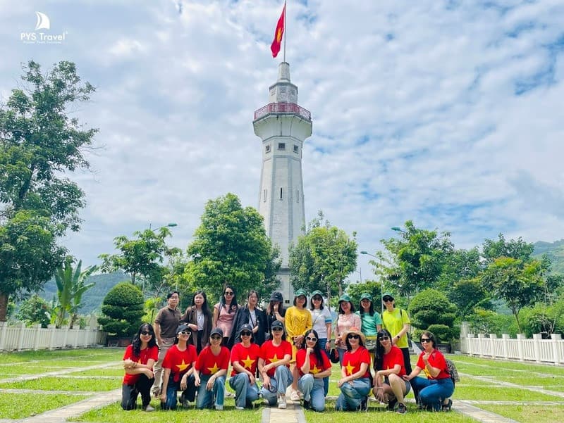 cột cờ lũng pô