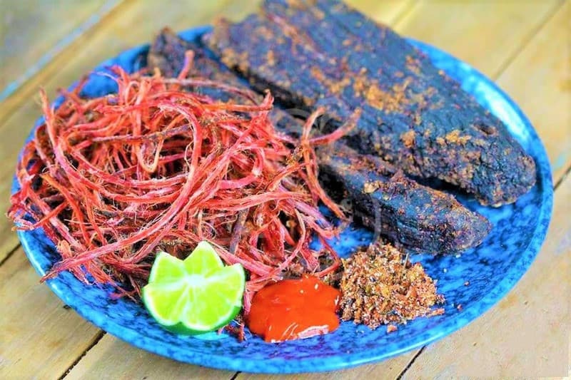 Đặc sản Hoàng Su Phì thịt trâu gác bếp