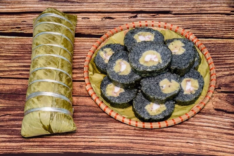 đặc sản bắc hà bánh chưng đen