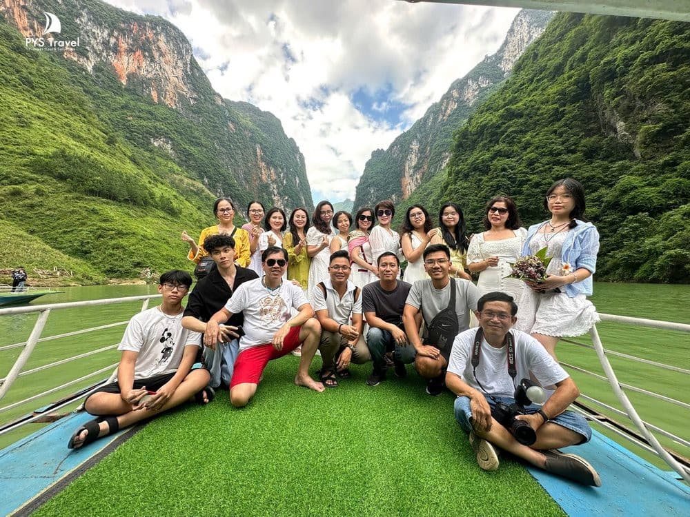 Hẻm Tu Sản - Sông Nho Quế