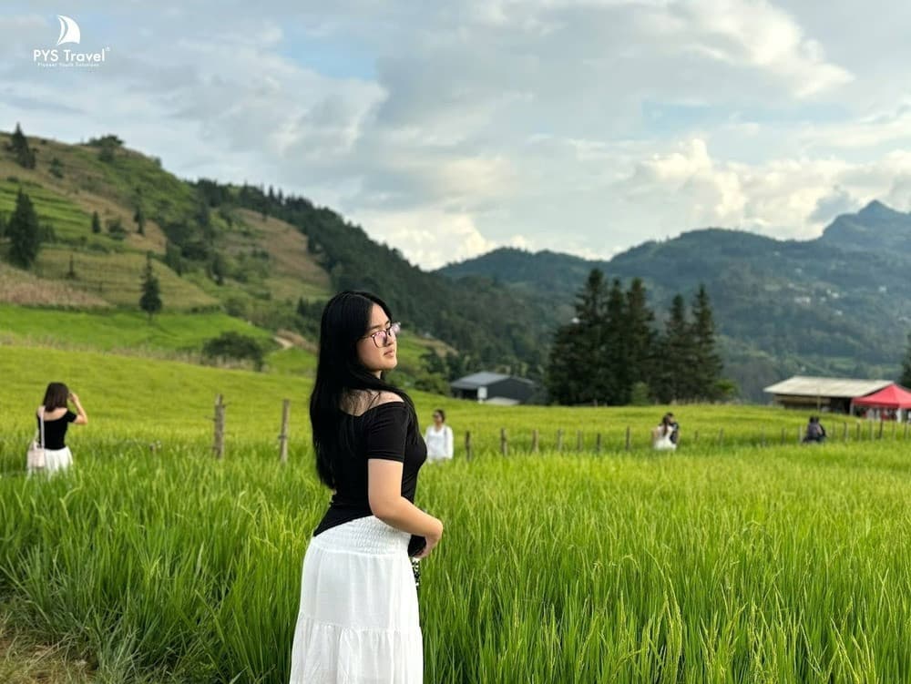 Chỉ cần đứng vào khung hình là có bức ảnh “triệu like” 