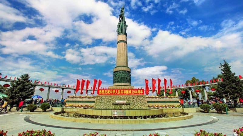 tháp tưởng niệm chống lũ lụt