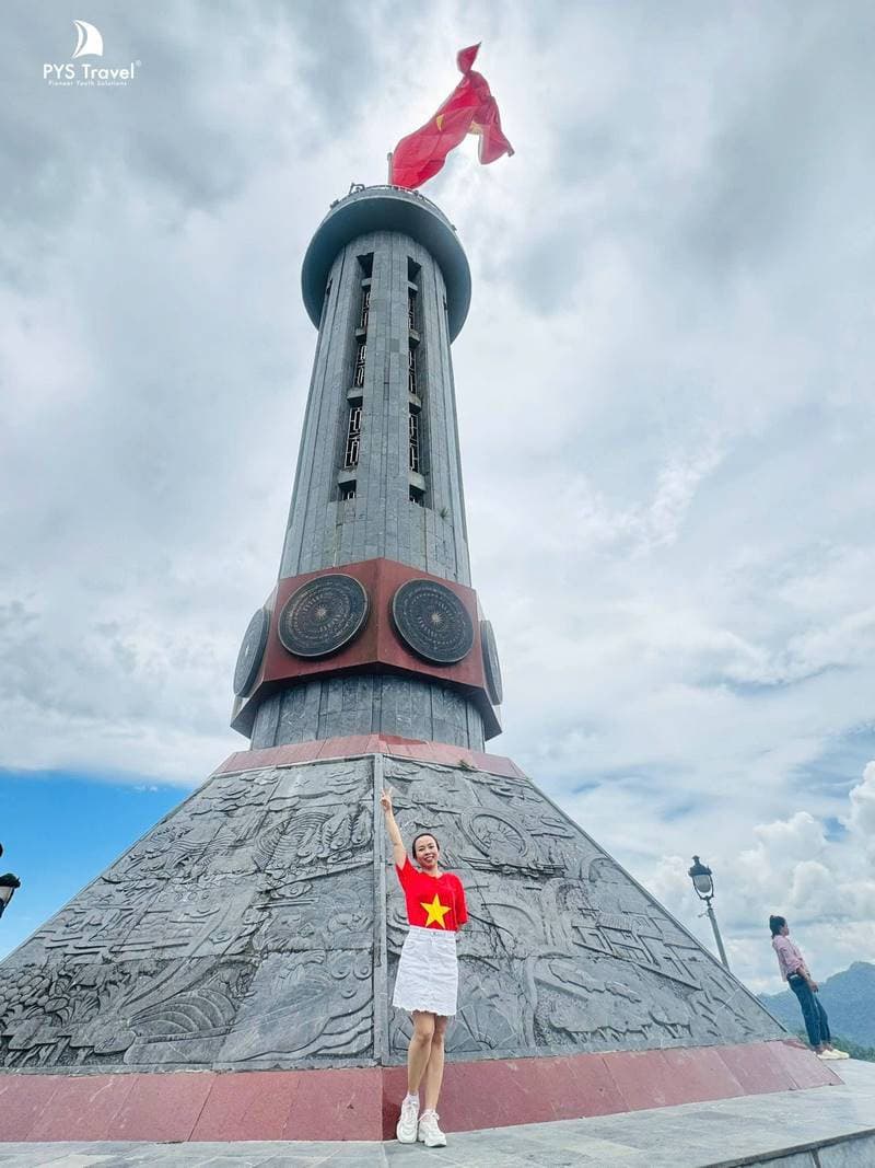 cột cờ lũng cú