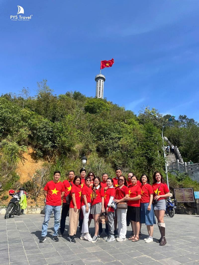 cột cờ lũng cú