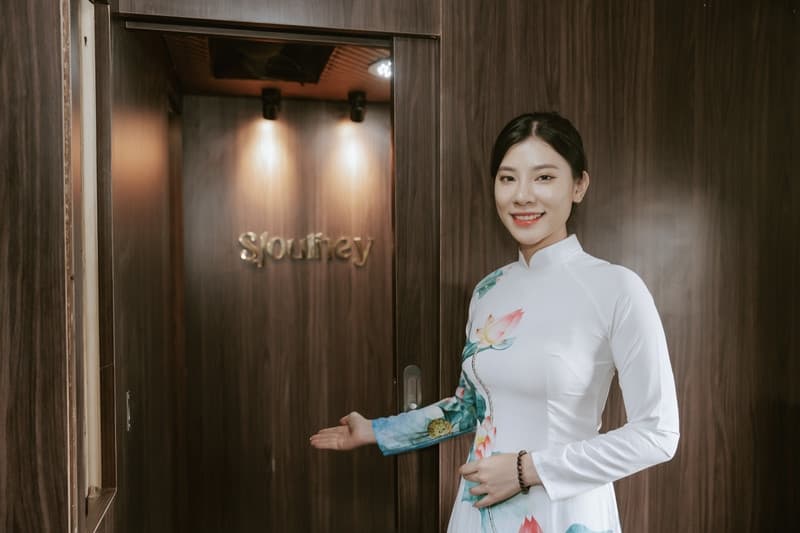 tàu sjourney xuyên việt