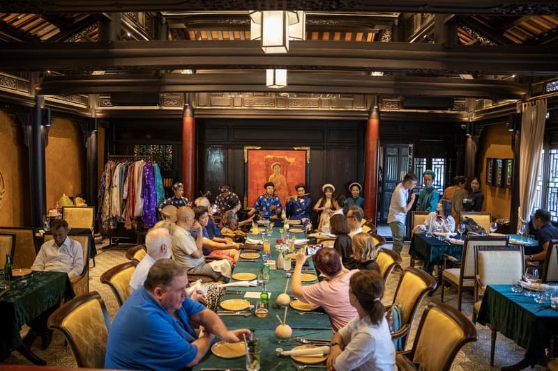 tour tàu hỏa xuyên Việt Huế
